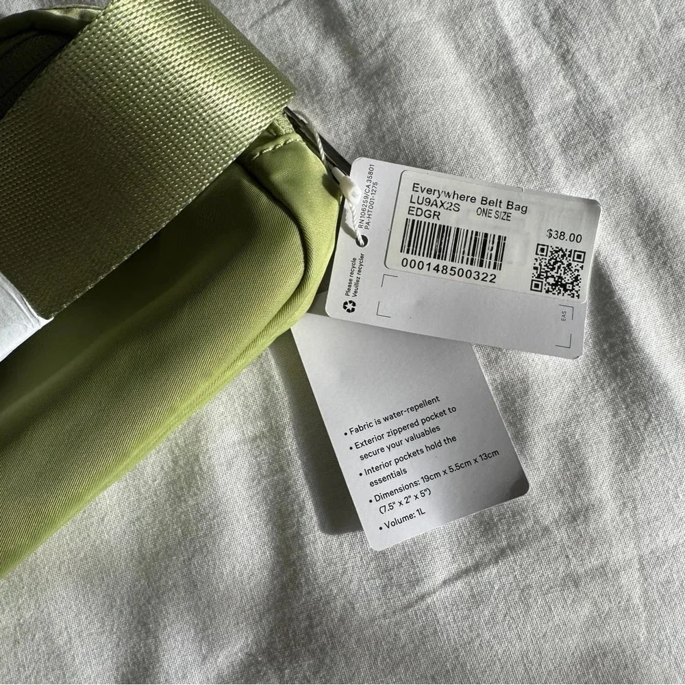 🆕💚 Lululemon Everywhere Belt Bag Edamame Green